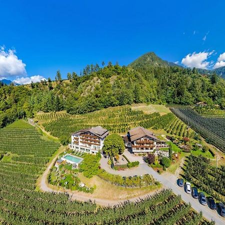 Hotel Kiendl Schenna Exteriör bild