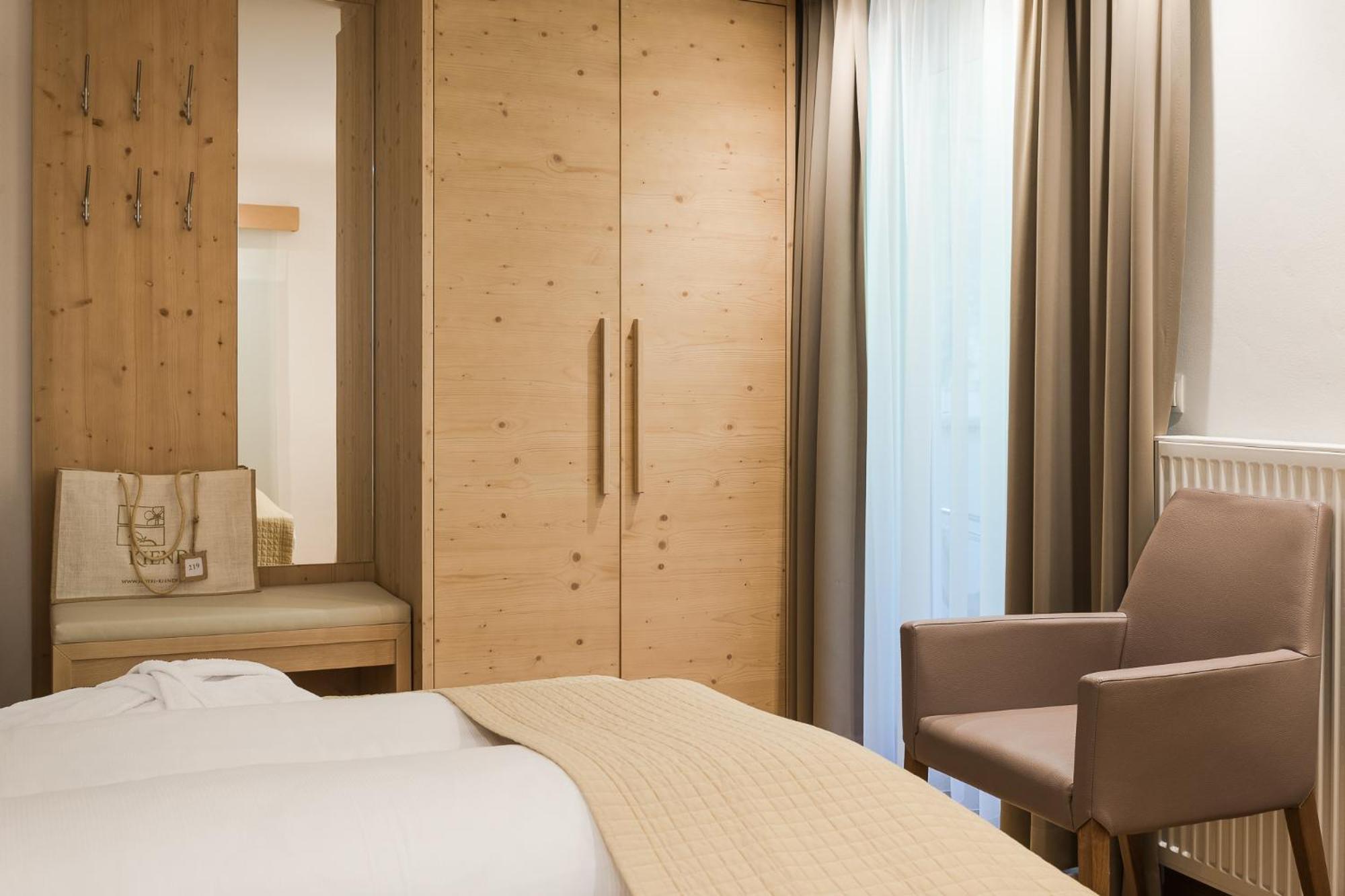 Hotel Kiendl Schenna Rum bild
