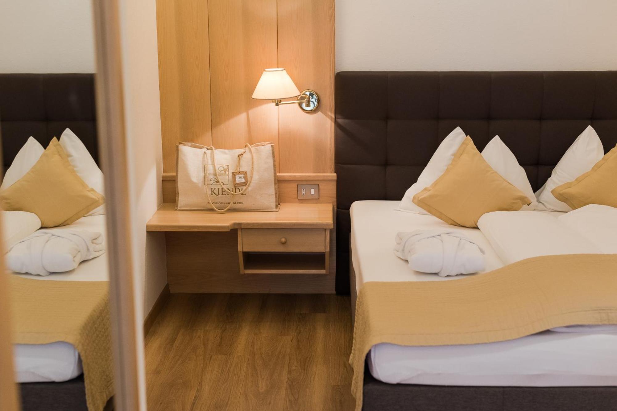 Hotel Kiendl Schenna Rum bild
