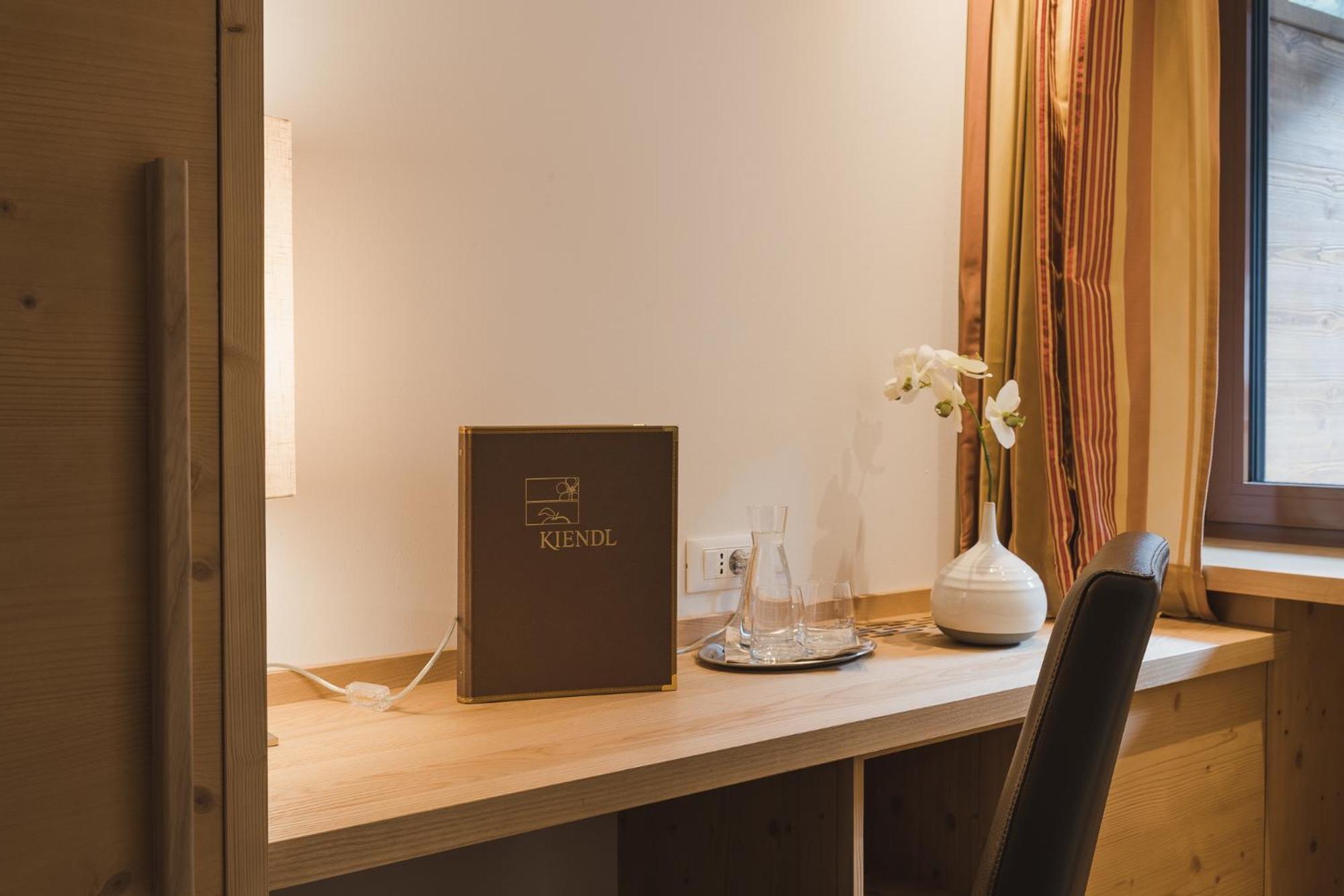 Hotel Kiendl Schenna Rum bild