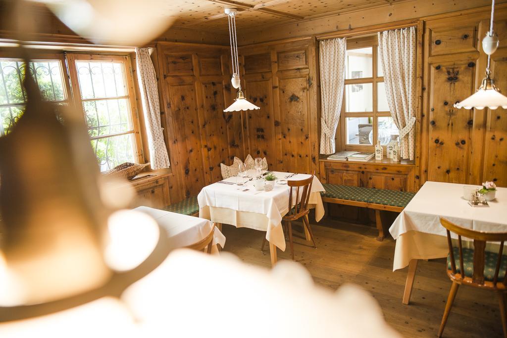 Hotel Kiendl Schenna Exteriör bild